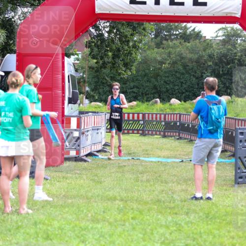 21.06.2026 - 29. Vierlanden-Triathlon Andreas Tolksdorf http://msf.ph/oto/9912767 21.06.2026 10:49:52 Ziel 335 meine-sportfotos.de