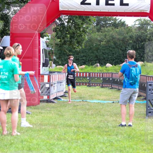 21.06.2026 - 29. Vierlanden-Triathlon Andreas Tolksdorf http://msf.ph/oto/9912770 21.06.2026 10:49:52 Ziel 335 meine-sportfotos.de