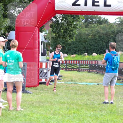 21.06.2026 - 29. Vierlanden-Triathlon Andreas Tolksdorf http://msf.ph/oto/9912778 21.06.2026 10:49:53 Ziel 335 meine-sportfotos.de