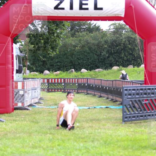 21.06.2026 - 29. Vierlanden-Triathlon Andreas Tolksdorf http://msf.ph/oto/9912825 21.06.2026 10:52:15 Ziel  meine-sportfotos.de