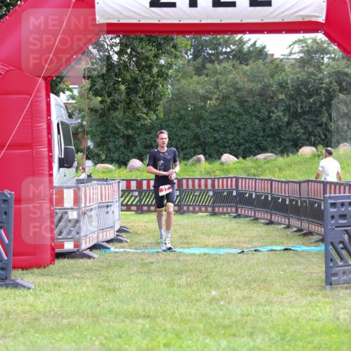 21.06.2026 - 29. Vierlanden-Triathlon Andreas Tolksdorf http://msf.ph/oto/9912841 21.06.2026 10:53:10 Ziel 37 meine-sportfotos.de