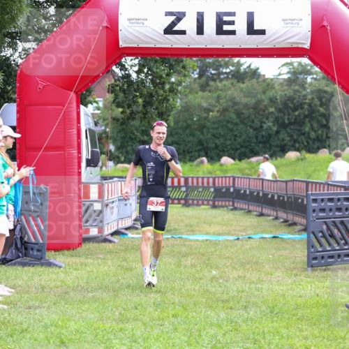 21.06.2026 - 29. Vierlanden-Triathlon Andreas Tolksdorf http://msf.ph/oto/9912850 21.06.2026 10:53:14 Ziel 37 meine-sportfotos.de