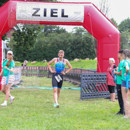 21.06.2026 - 29. Vierlanden-Triathlon Andreas Tolksdorf http://msf.ph/oto/9912884 21.06.2026 10:54:25 Ziel  meine-sportfotos.de