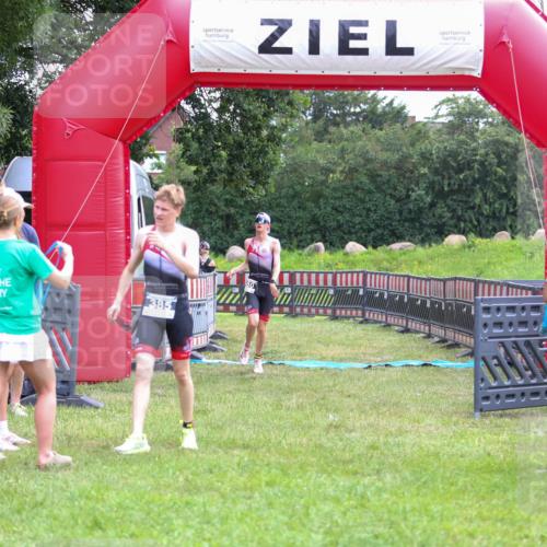 21.06.2026 - 29. Vierlanden-Triathlon Andreas Tolksdorf http://msf.ph/oto/9912929 21.06.2026 10:55:43 Ziel 339 meine-sportfotos.de