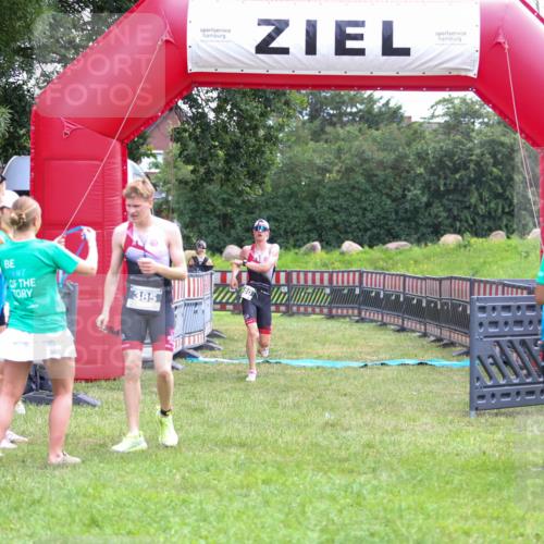 21.06.2026 - 29. Vierlanden-Triathlon Andreas Tolksdorf http://msf.ph/oto/9912933 21.06.2026 10:55:43 Ziel 339 meine-sportfotos.de