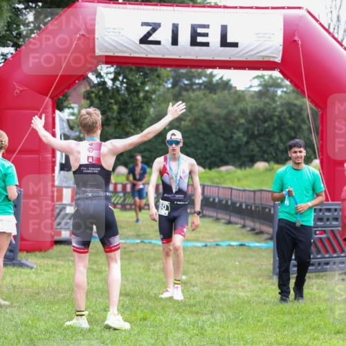 21.06.2026 - 29. Vierlanden-Triathlon Andreas Tolksdorf http://msf.ph/oto/9912935 21.06.2026 10:55:51 Ziel 339 meine-sportfotos.de