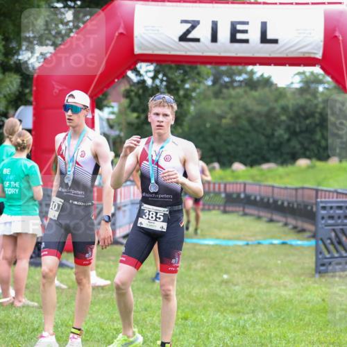 21.06.2026 - 29. Vierlanden-Triathlon Andreas Tolksdorf http://msf.ph/oto/9912948 21.06.2026 10:55:58 Ziel 210, 339 meine-sportfotos.de