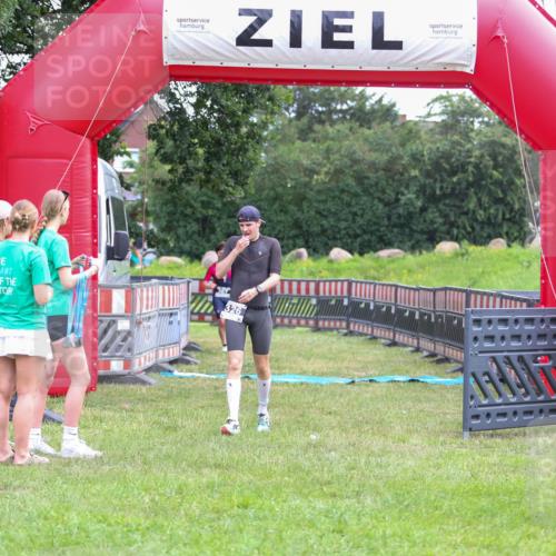 21.06.2026 - 29. Vierlanden-Triathlon Andreas Tolksdorf http://msf.ph/oto/9913009 21.06.2026 10:58:59 Ziel 326 meine-sportfotos.de
