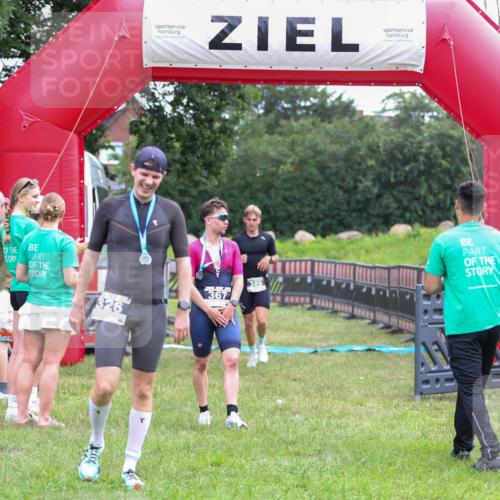 21.06.2026 - 29. Vierlanden-Triathlon Andreas Tolksdorf http://msf.ph/oto/9913020 21.06.2026 10:59:07 Ziel  meine-sportfotos.de