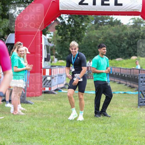 21.06.2026 - 29. Vierlanden-Triathlon Andreas Tolksdorf http://msf.ph/oto/9913024 21.06.2026 10:59:14 Ziel  meine-sportfotos.de