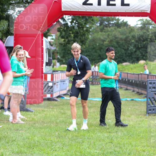 21.06.2026 - 29. Vierlanden-Triathlon Andreas Tolksdorf http://msf.ph/oto/9913025 21.06.2026 10:59:15 Ziel  meine-sportfotos.de