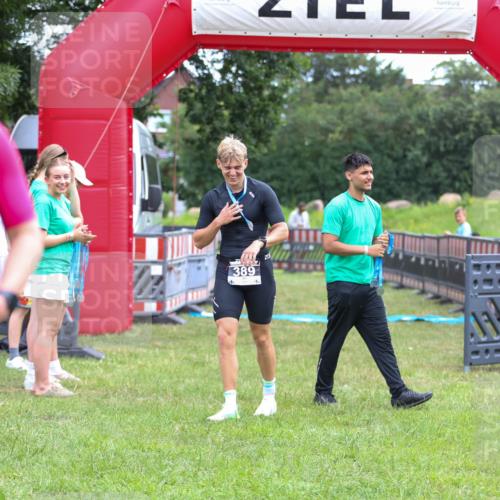 21.06.2026 - 29. Vierlanden-Triathlon Andreas Tolksdorf http://msf.ph/oto/9913027 21.06.2026 10:59:15 Ziel  meine-sportfotos.de