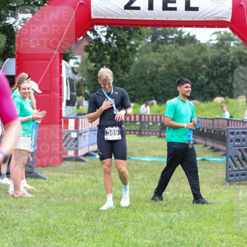 21.06.2026 - 29. Vierlanden-Triathlon Andreas Tolksdorf http://msf.ph/oto/9913030 21.06.2026 10:59:15 Ziel  meine-sportfotos.de