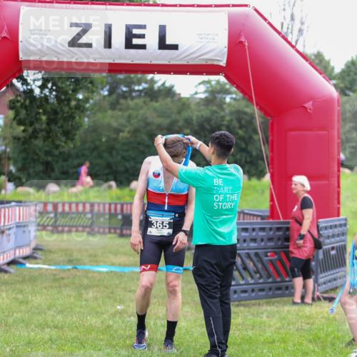 21.06.2026 - 29. Vierlanden-Triathlon Andreas Tolksdorf http://msf.ph/oto/9913087 21.06.2026 11:00:16 Ziel 365 meine-sportfotos.de