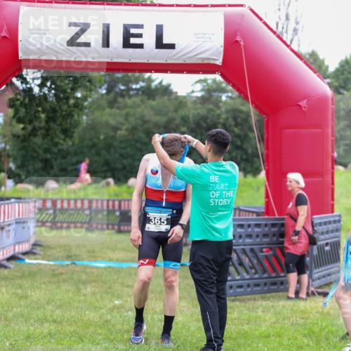 21.06.2026 - 29. Vierlanden-Triathlon Andreas Tolksdorf http://msf.ph/oto/9913088 21.06.2026 11:00:16 Ziel 365 meine-sportfotos.de