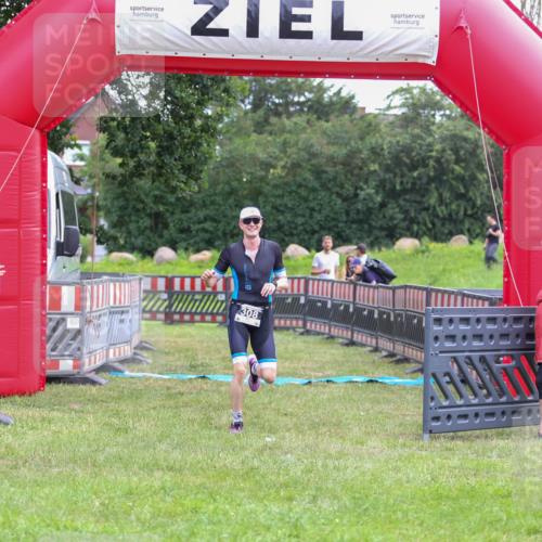 21.06.2026 - 29. Vierlanden-Triathlon Andreas Tolksdorf http://msf.ph/oto/9913105 21.06.2026 11:00:41 Ziel 308 meine-sportfotos.de