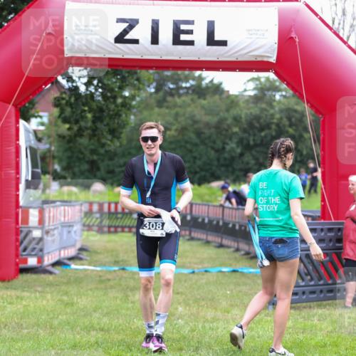 21.06.2026 - 29. Vierlanden-Triathlon Andreas Tolksdorf http://msf.ph/oto/9913113 21.06.2026 11:00:45 Ziel 414 meine-sportfotos.de