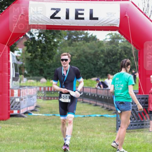 21.06.2026 - 29. Vierlanden-Triathlon Andreas Tolksdorf http://msf.ph/oto/9913115 21.06.2026 11:00:46 Ziel 414 meine-sportfotos.de
