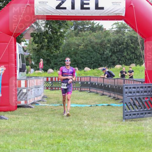 21.06.2026 - 29. Vierlanden-Triathlon Andreas Tolksdorf http://msf.ph/oto/9913128 21.06.2026 11:00:57 Ziel 414 meine-sportfotos.de