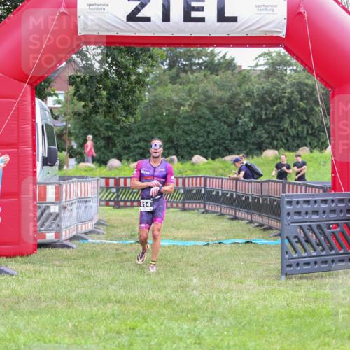 21.06.2026 - 29. Vierlanden-Triathlon Andreas Tolksdorf http://msf.ph/oto/9913131 21.06.2026 11:00:57 Ziel 414 meine-sportfotos.de