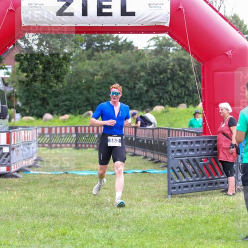 21.06.2026 - 29. Vierlanden-Triathlon Andreas Tolksdorf http://msf.ph/oto/9913149 21.06.2026 11:02:07 Ziel 352 meine-sportfotos.de