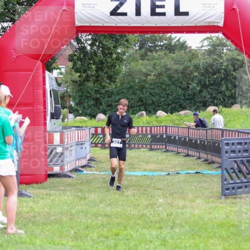 21.06.2026 - 29. Vierlanden-Triathlon Andreas Tolksdorf http://msf.ph/oto/9913164 21.06.2026 11:02:51 Ziel 307, 440 meine-sportfotos.de