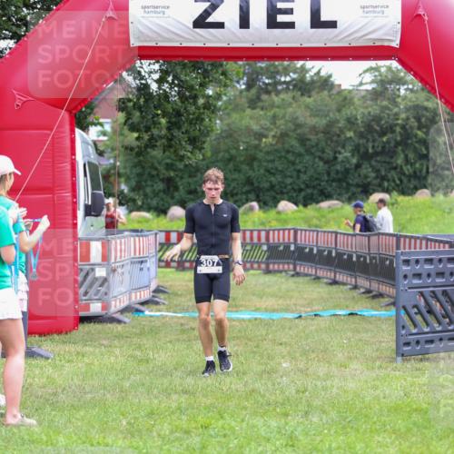 21.06.2026 - 29. Vierlanden-Triathlon Andreas Tolksdorf http://msf.ph/oto/9913165 21.06.2026 11:02:52 Ziel 307, 440 meine-sportfotos.de