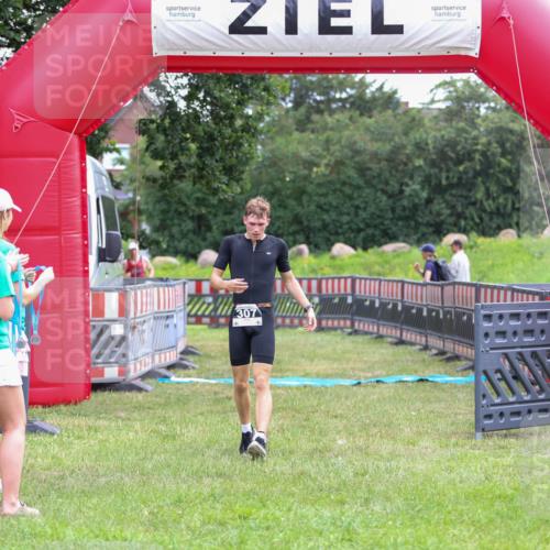 21.06.2026 - 29. Vierlanden-Triathlon Andreas Tolksdorf http://msf.ph/oto/9913168 21.06.2026 11:02:52 Ziel 307, 440 meine-sportfotos.de
