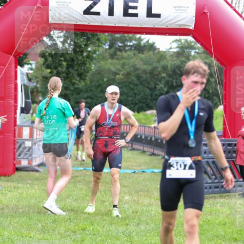 21.06.2026 - 29. Vierlanden-Triathlon Andreas Tolksdorf http://msf.ph/oto/9913176 21.06.2026 11:03:02 Ziel 312, 332 meine-sportfotos.de