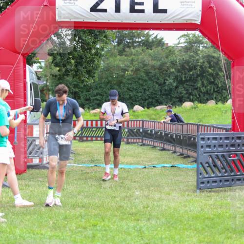 21.06.2026 - 29. Vierlanden-Triathlon Andreas Tolksdorf http://msf.ph/oto/9913208 21.06.2026 11:03:11 Ziel 312 meine-sportfotos.de