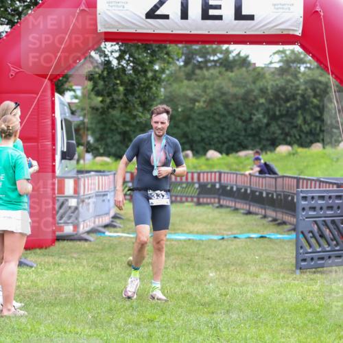21.06.2026 - 29. Vierlanden-Triathlon Andreas Tolksdorf http://msf.ph/oto/9913214 21.06.2026 11:03:12 Ziel 312 meine-sportfotos.de