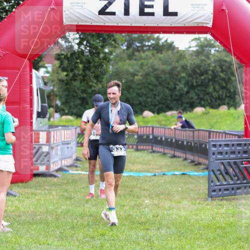 21.06.2026 - 29. Vierlanden-Triathlon Andreas Tolksdorf http://msf.ph/oto/9913221 21.06.2026 11:03:12 Ziel 312 meine-sportfotos.de