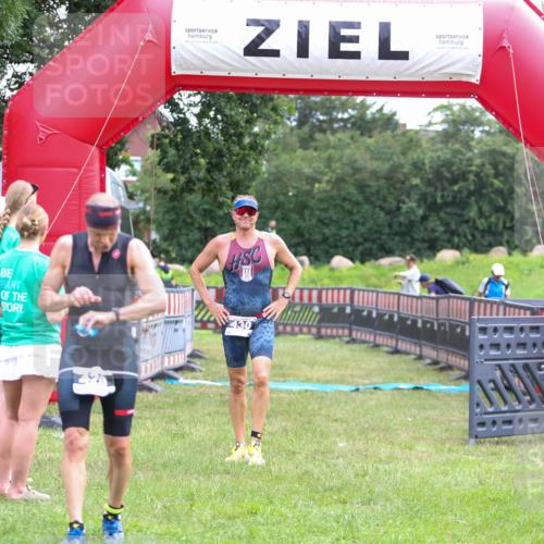 21.06.2026 - 29. Vierlanden-Triathlon Andreas Tolksdorf http://msf.ph/oto/9913292 21.06.2026 11:04:59 Ziel 430 meine-sportfotos.de