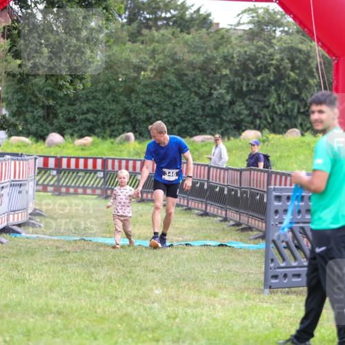 21.06.2026 - 29. Vierlanden-Triathlon Andreas Tolksdorf http://msf.ph/oto/9913313 21.06.2026 11:05:29 Ziel 346 meine-sportfotos.de