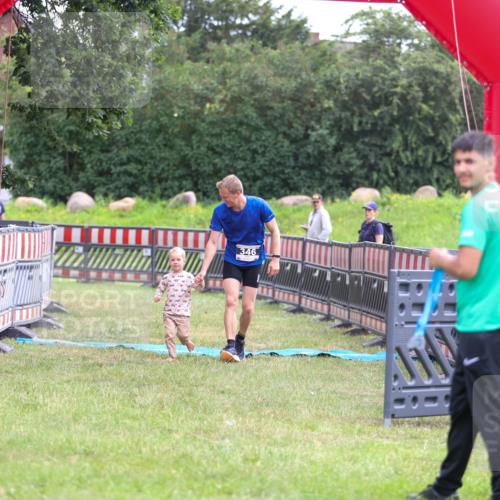 21.06.2026 - 29. Vierlanden-Triathlon Andreas Tolksdorf http://msf.ph/oto/9913314 21.06.2026 11:05:29 Ziel 346 meine-sportfotos.de