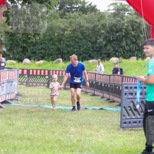 21.06.2026 - 29. Vierlanden-Triathlon Andreas Tolksdorf http://msf.ph/oto/9913317 21.06.2026 11:05:29 Ziel 346 meine-sportfotos.de