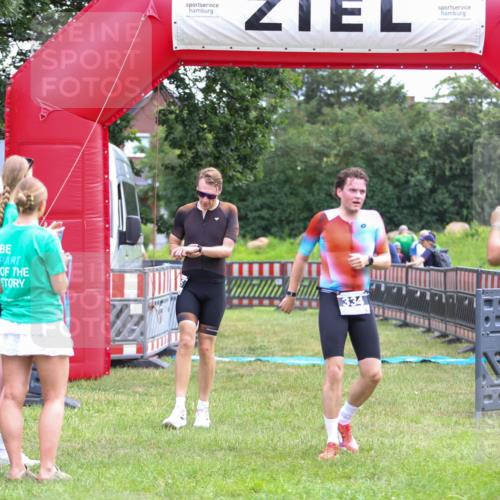 21.06.2026 - 29. Vierlanden-Triathlon Andreas Tolksdorf http://msf.ph/oto/9913382 21.06.2026 11:06:34 Ziel 305, 329, 334, 437 meine-sportfotos.de