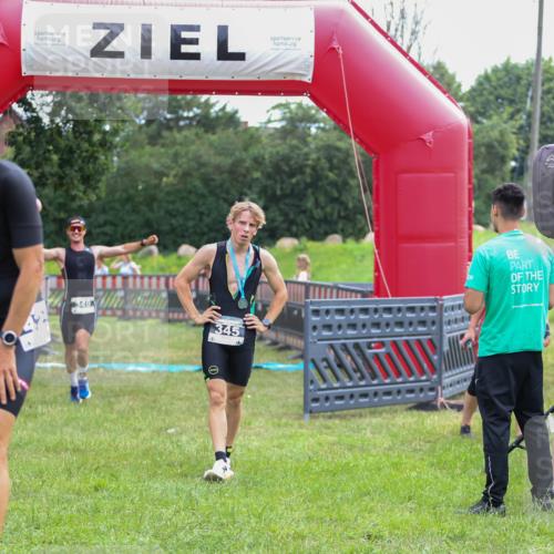 21.06.2026 - 29. Vierlanden-Triathlon Andreas Tolksdorf http://msf.ph/oto/9913484 21.06.2026 11:08:07 Ziel 349 meine-sportfotos.de
