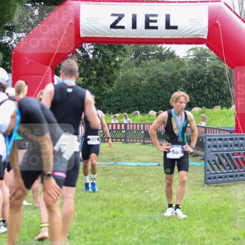21.06.2026 - 29. Vierlanden-Triathlon Andreas Tolksdorf http://msf.ph/oto/9913488 21.06.2026 11:08:08 Ziel 349 meine-sportfotos.de