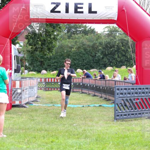 21.06.2026 - 29. Vierlanden-Triathlon Andreas Tolksdorf http://msf.ph/oto/9913535 21.06.2026 11:09:10 Ziel 306 meine-sportfotos.de