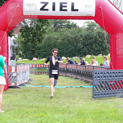 21.06.2026 - 29. Vierlanden-Triathlon Andreas Tolksdorf http://msf.ph/oto/9913537 21.06.2026 11:09:10 Ziel 306 meine-sportfotos.de