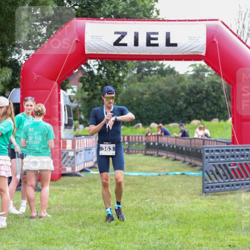 21.06.2026 - 29. Vierlanden-Triathlon Andreas Tolksdorf http://msf.ph/oto/9913608 21.06.2026 11:10:39 Ziel  meine-sportfotos.de