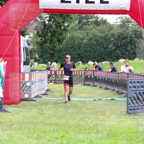 21.06.2026 - 29. Vierlanden-Triathlon Andreas Tolksdorf http://msf.ph/oto/9913627 21.06.2026 11:10:59 Ziel 219, 354, 424 meine-sportfotos.de