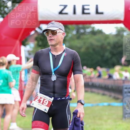 21.06.2026 - 29. Vierlanden-Triathlon Andreas Tolksdorf http://msf.ph/oto/9913647 21.06.2026 11:11:14 Ziel 354 meine-sportfotos.de