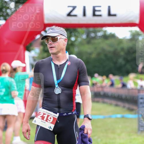 21.06.2026 - 29. Vierlanden-Triathlon Andreas Tolksdorf http://msf.ph/oto/9913649 21.06.2026 11:11:14 Ziel 354 meine-sportfotos.de