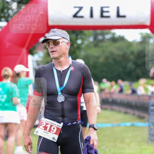 21.06.2026 - 29. Vierlanden-Triathlon Andreas Tolksdorf http://msf.ph/oto/9913650 21.06.2026 11:11:14 Ziel 354 meine-sportfotos.de
