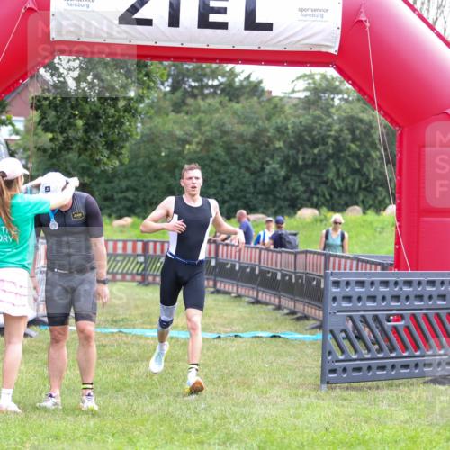 21.06.2026 - 29. Vierlanden-Triathlon Andreas Tolksdorf http://msf.ph/oto/9913690 21.06.2026 11:11:41 Ziel 336, 395 meine-sportfotos.de