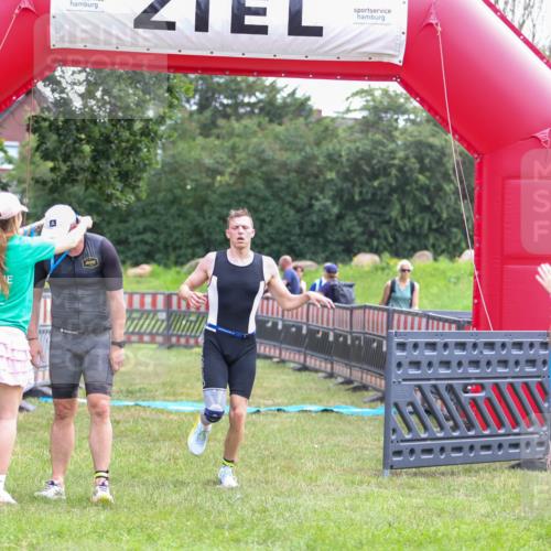 21.06.2026 - 29. Vierlanden-Triathlon Andreas Tolksdorf http://msf.ph/oto/9913694 21.06.2026 11:11:42 Ziel 336 meine-sportfotos.de