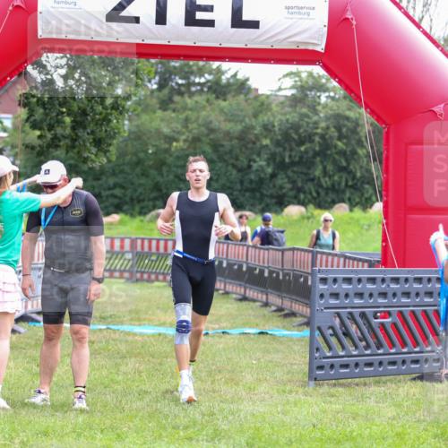 21.06.2026 - 29. Vierlanden-Triathlon Andreas Tolksdorf http://msf.ph/oto/9913697 21.06.2026 11:11:42 Ziel 336 meine-sportfotos.de