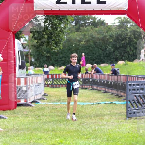 21.06.2026 - 29. Vierlanden-Triathlon Andreas Tolksdorf http://msf.ph/oto/9913715 21.06.2026 11:12:26 Ziel  meine-sportfotos.de